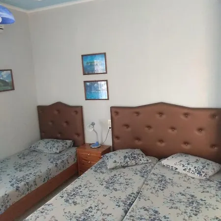 Elli With Free Private Parking Hostel *