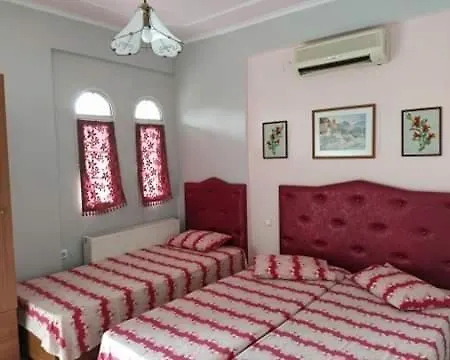 Hostel Elli With Free Private Parking Olympiakí Aktí