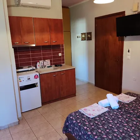 Elli Hostel