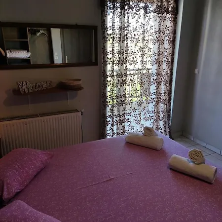 Elli Hostel *