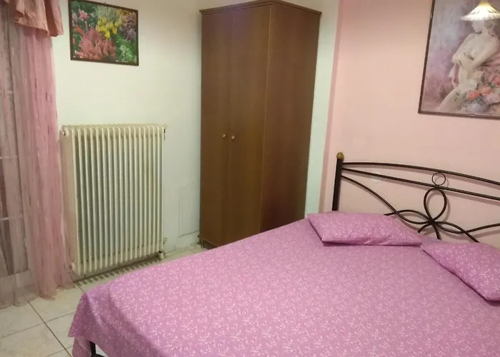 Elli With Free Private Parking *