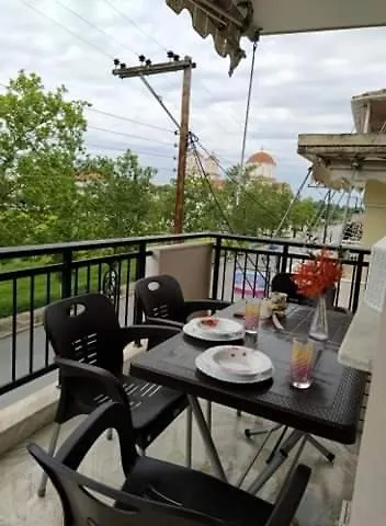 Elli With Free Private Parking Hostel *