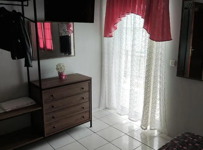 Hostel Elli With Free Private Parking