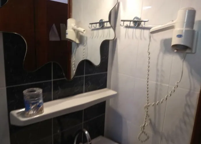 Elli With Free Private Parking