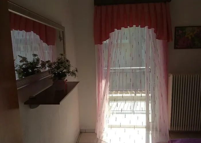 Elli With Free Private Parking Hostel Olympiaki Akti