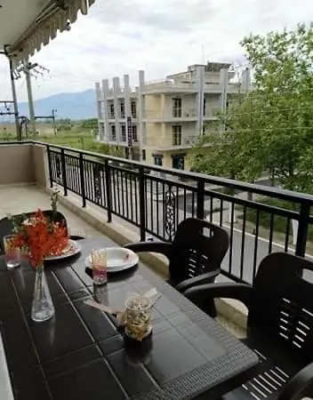 Elli With Free Private Parking Hostel *