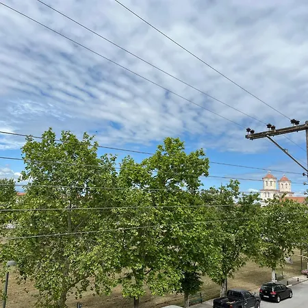 Hostal Elli With Free Private Parking Olympiakí Aktí