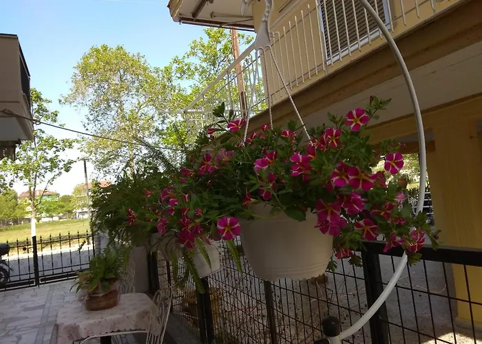 Elli With Free Private Parking Olympiakí Aktí