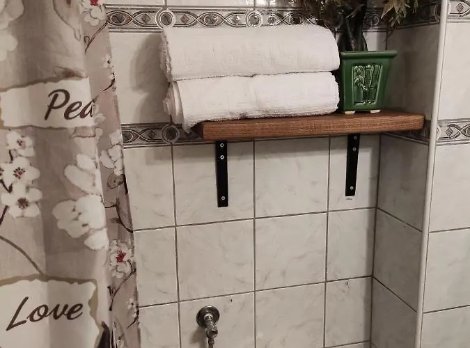 Elli With Free Private Parking Hostal Olympiakí Aktí