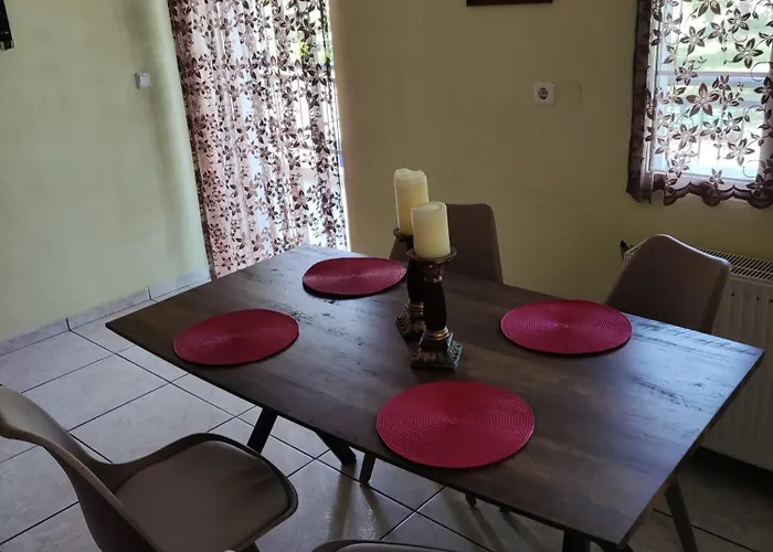 Elli With Free Private Parking