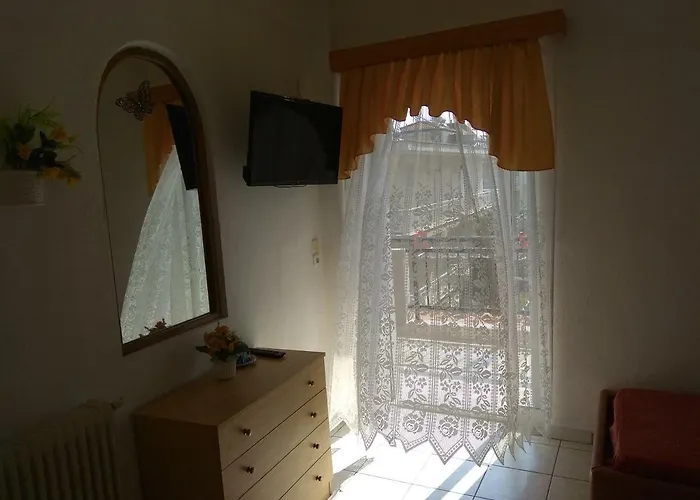 Elli With Free Private Parking Olympiakí Aktí