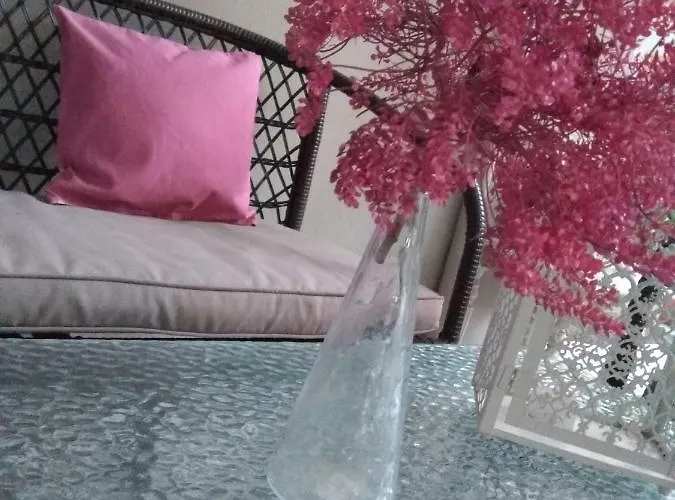 Hostal Elli With Free Private Parking